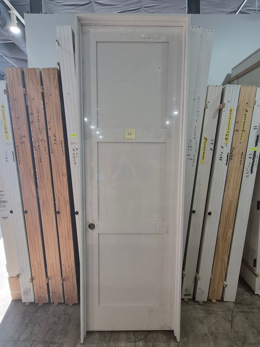 CLEARANCE - Interior Door 32 - Pre-hung Right Hand Swing 2/8(32")x8/0(96")x 1-3/8" Primed MDF Smooth 3-Panel True Shaker SC