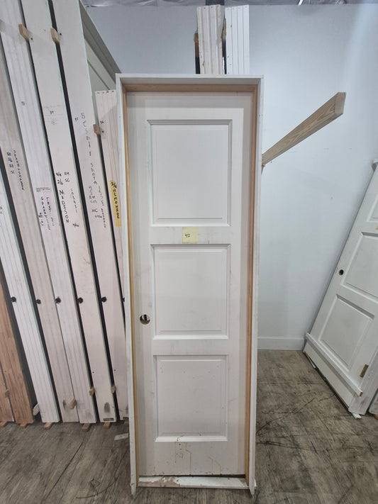 CLEARANCE - Interior Door 42 - Pre-hung Right Hand Swing 2/0(24")x6/8(80")x 1-3/4" Primed MDF 3-Panel True Shaker SC